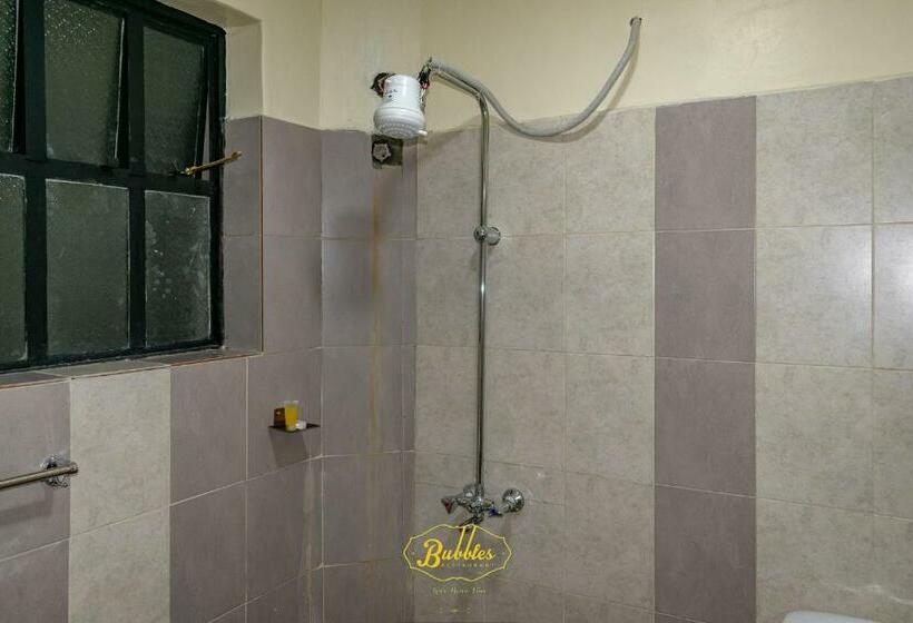 اتاق استاندارد, Bubbles Hotel Thika