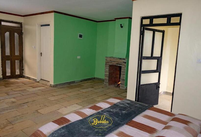 اتاق لوکس با بالکن, Bubbles Hotel Thika