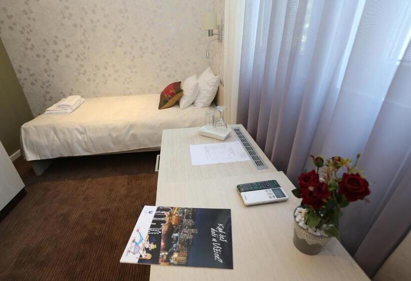 اتاق استاندارد یک نفره, Konačište Grad B&b