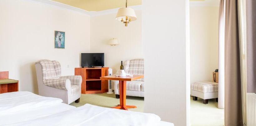 سوئیت با بالکن, Landhotel Biberburg
