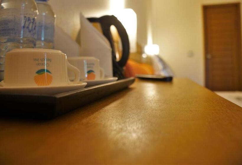 اتاق لوکس با بالکن و چشم‌انداز دریا, Ocean Beach Inn   Maldives