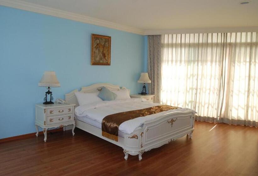 اتاق لوکس با بالکن, Lk Breakfast And Beds