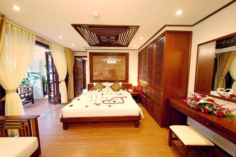 سوئیت با بالکن, Hanoi Nostalgia Hotel & Spa