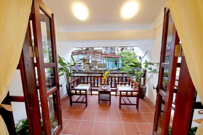 سوئیت با بالکن, Hanoi Nostalgia Hotel & Spa