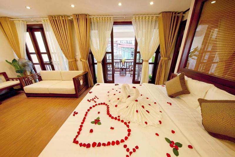سوئیت با بالکن, Hanoi Nostalgia Hotel & Spa