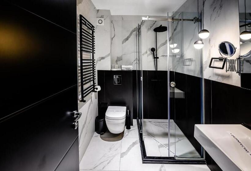 סוויטה, Complex Turistic Casa Romaneasca