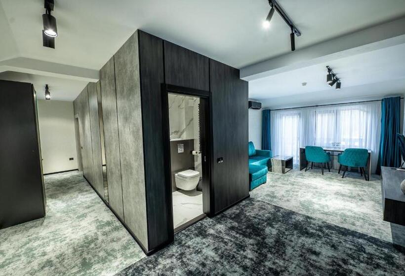 סוויטה, Complex Turistic Casa Romaneasca