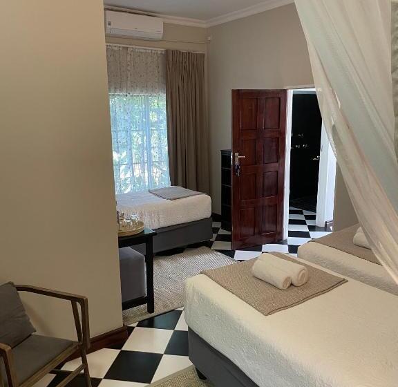 سوییت خانوادگی, 528 Victoria Falls Guest House