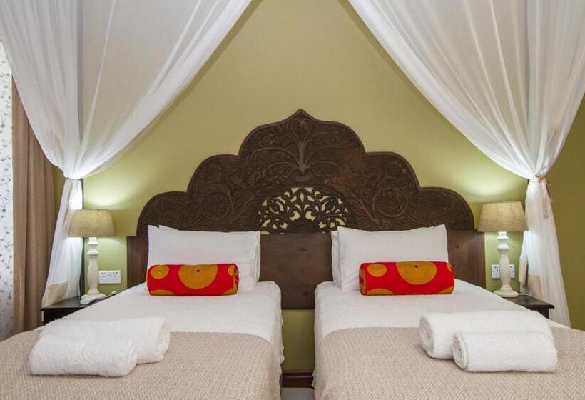 اتاق لوکس سه تخته, 528 Victoria Falls Guest House
