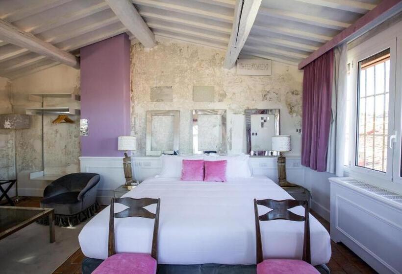 اتاق لوکس با تخت بزرگ, Oltrarno Splendid