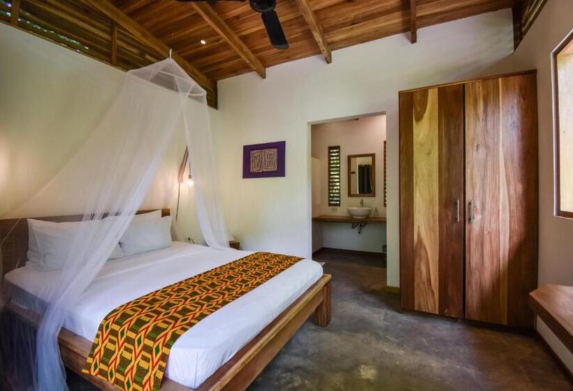 بانگلوی استاندارد, Satta Lodge