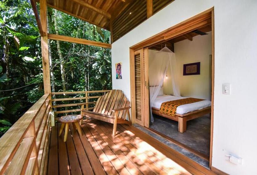 بانگلوی استاندارد, Satta Lodge - Adults Only