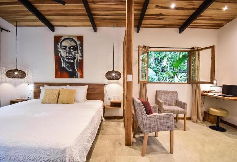 سوییت جونیور, Satta Lodge