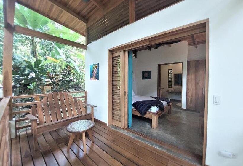 بانگلوی استاندارد, Satta Lodge