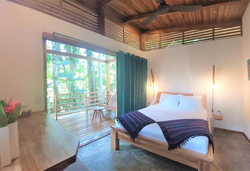 بانگلوی استاندارد, Satta Lodge - Adults Only