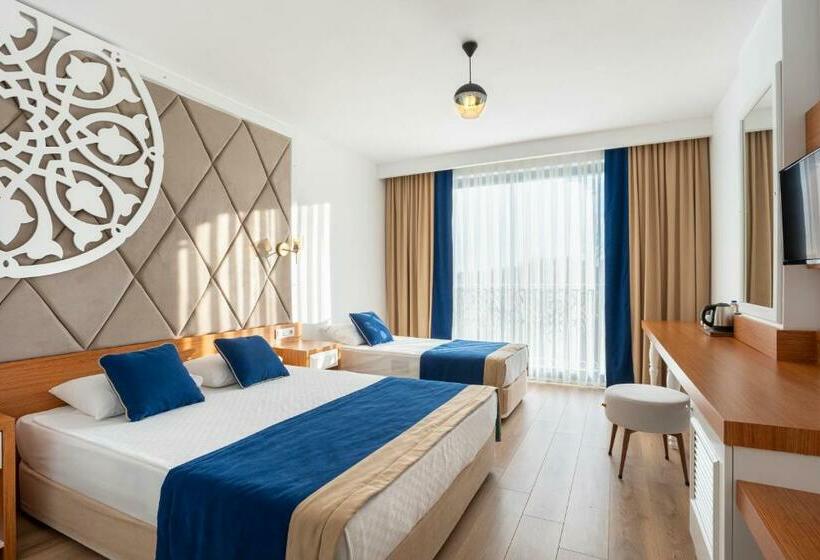 اتاق لوکس, The Sansa Hotel & Spa
