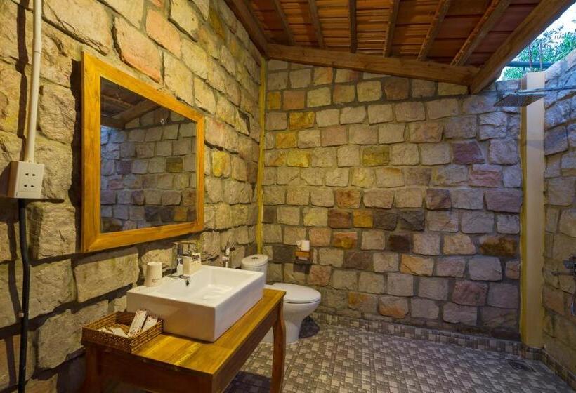 اتاق استاندارد با تخت بزرگ, Island Lodge Phu Quoc