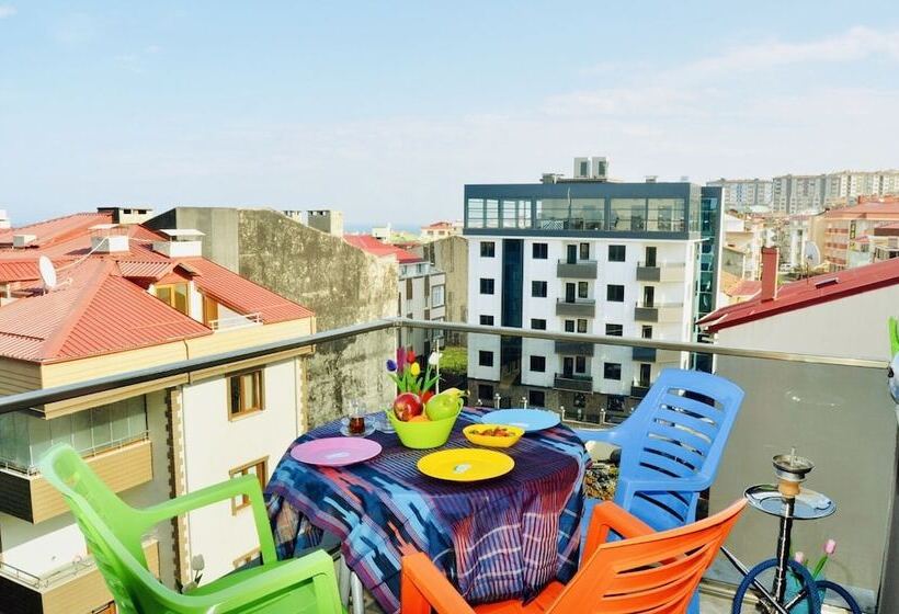سوییت با چشم‌انداز دریا, Yusra Suit Trabzon