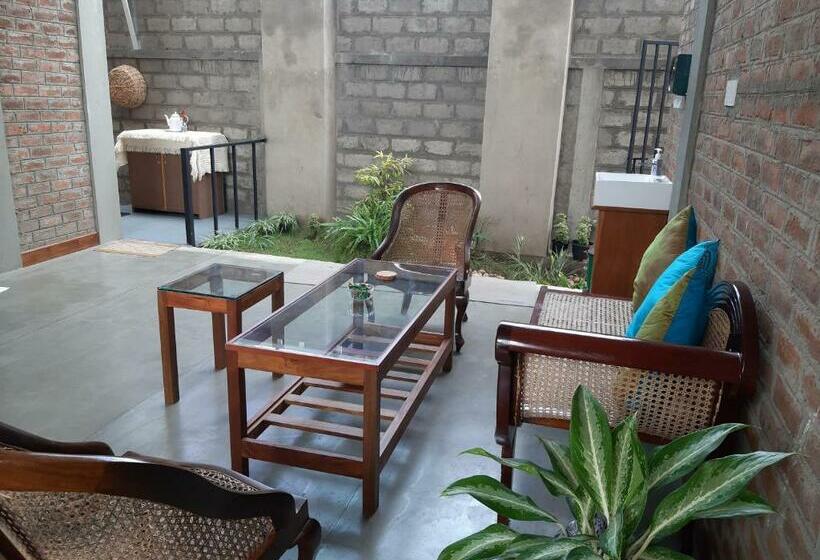 اتاق لوکس با چشم‌انداز دریا, Blue Sands Beach Resort