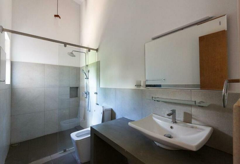 اتاق سه نفره دلوکس با چشم‌انداز دریا, Blue Sands Beach Resort