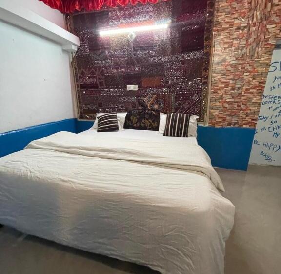 اتاق استاندارد با بالکن, Mirvana Guest House & Camel Safari