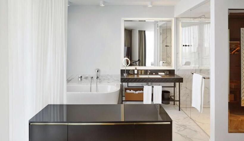 اتاق لوکس با تخت بزرگ, Andaz Vienna Am Belvedere, By Hyatt