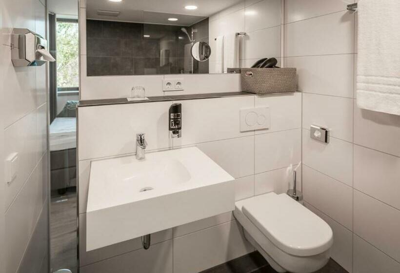 اتاق استاندارد, Motel B