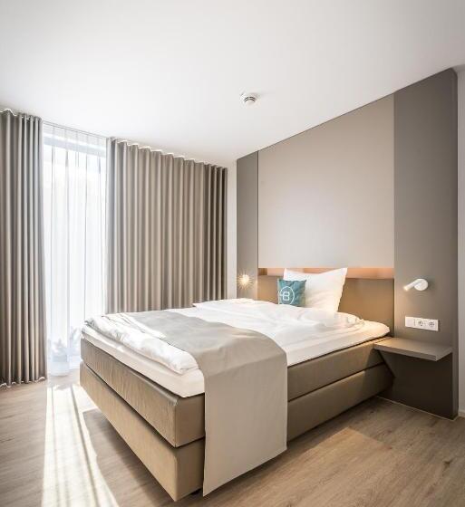 اتاق لوکس, Motel B