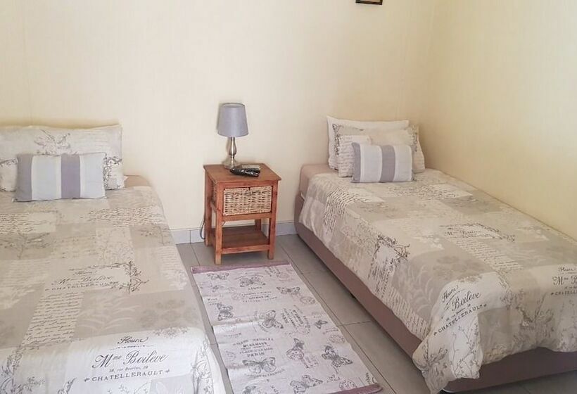 اتاق استاندارد, Esperanca Guesthouse