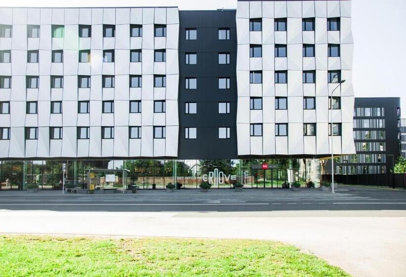 اتاق خانوادگی, Ibis Tallinn Center