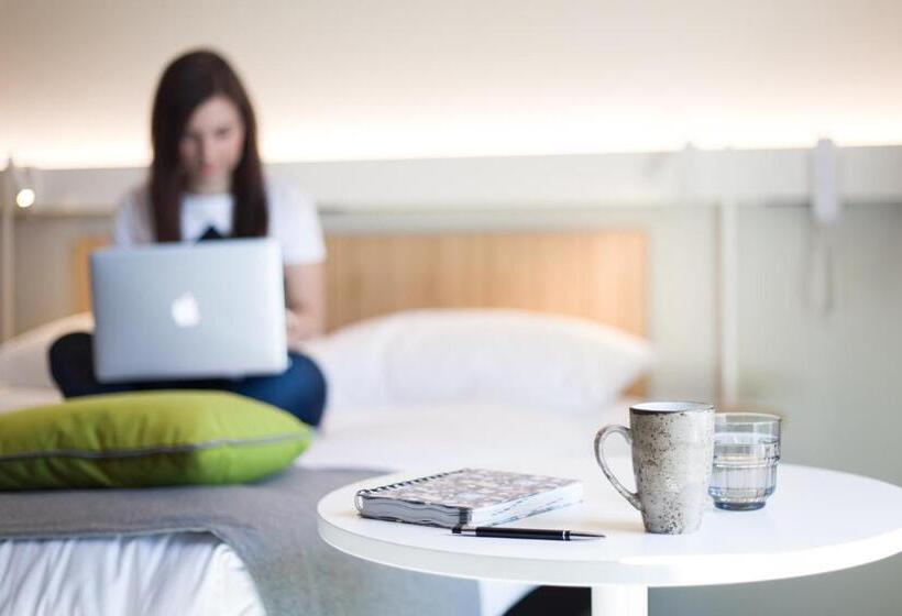اتاق استاندارد سه نفره, Ibis Tallinn Center
