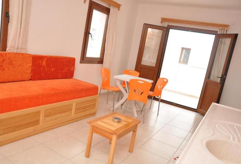 اتاق استاندارد چهار تخته, Water Garden Apart Otel