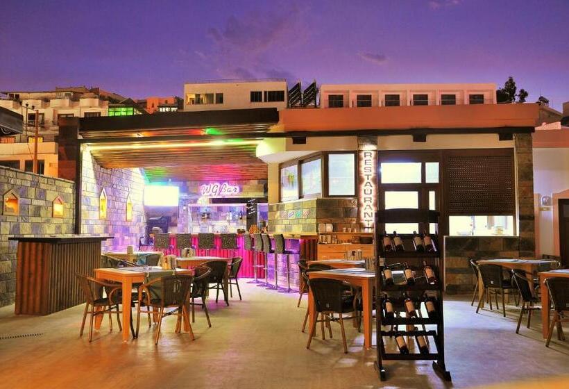 اتاق استاندارد چهار تخته, Water Garden Apart Otel