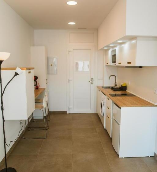 스탠다드 발코니 스튜디오, Apartamentos Zhr