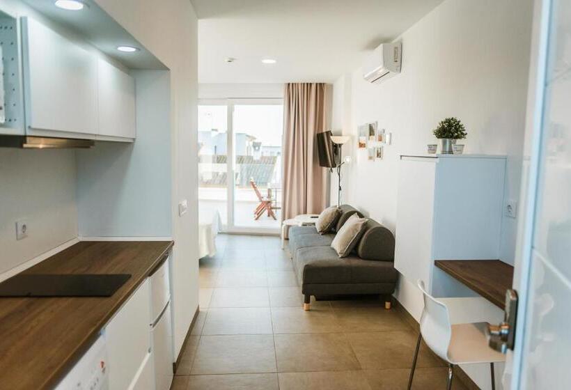 스탠다드 스튜디오 (테라스구비), Apartamentos Zhr