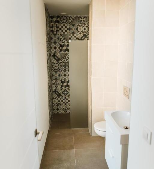 스탠다드 스튜디오 (테라스구비), Apartamentos Zhr