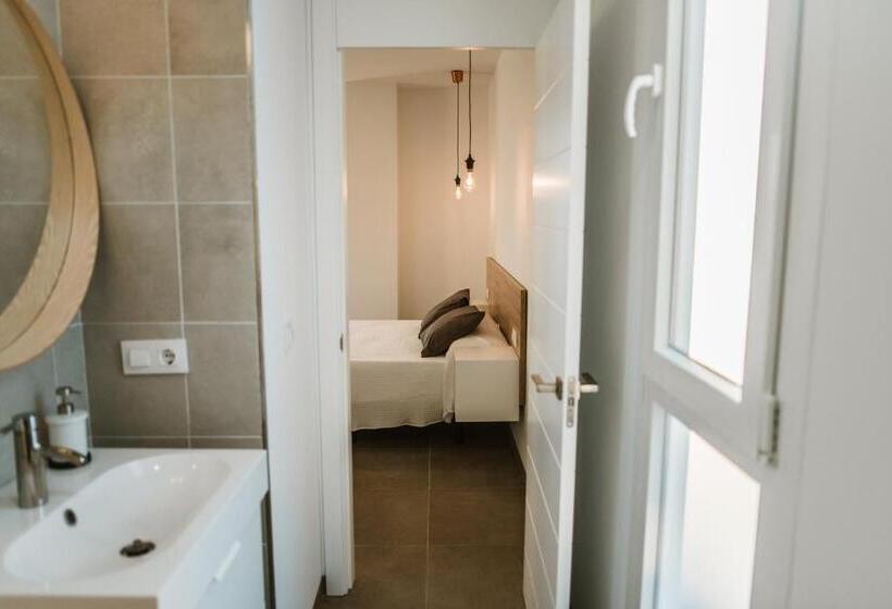스탠다드 스튜디오 (테라스구비), Apartamentos Zhr