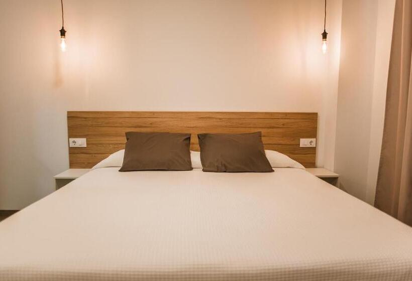 스탠다드 스튜디오 (테라스구비), Apartamentos Zhr