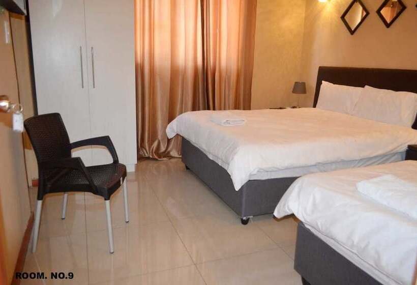 اتاق استاندارد سه نفره, St@y 1 Bnb