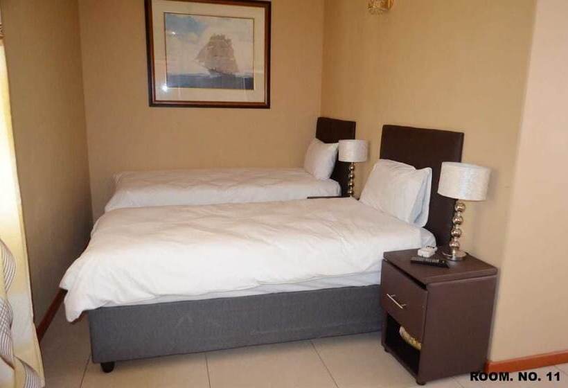اتاق استاندارد چهار تخته, St@y 1 Bnb
