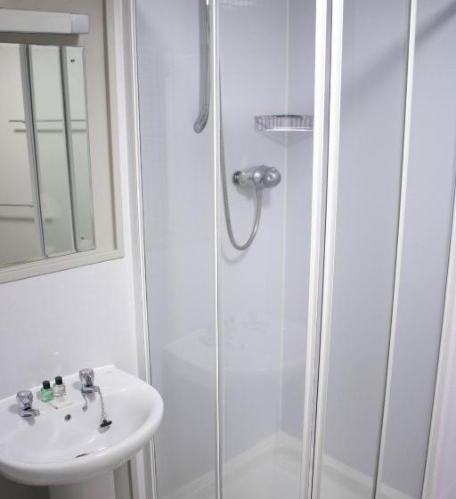 اتاق اساندارد با چشم‌انداز جانبی به دریا, The Rosedale Hotel & Restaurant