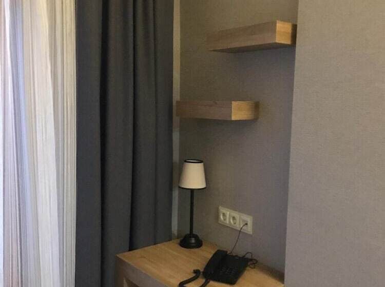 标准单人间, Nehi̇r Hotel Keşan