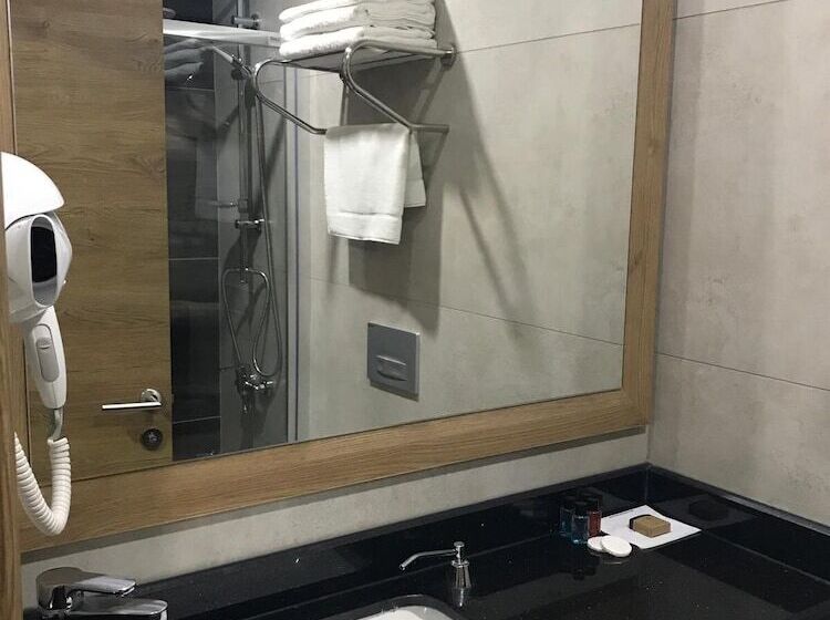 带园景的单人房, Nehi̇r Hotel Keşan