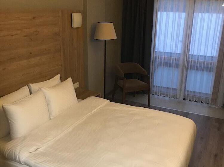 标准间带湖景, Nehi̇r Hotel Keşan