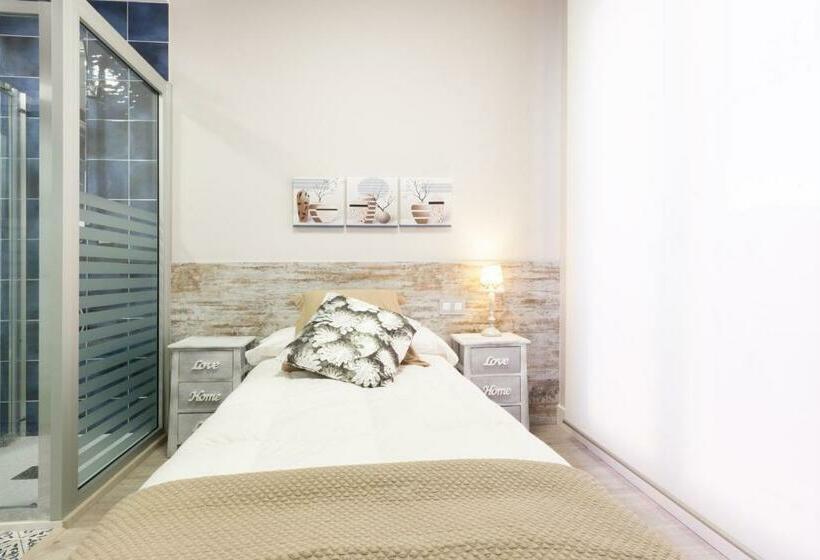 اتاق لوکس یک تخته, Urban Sabadell
