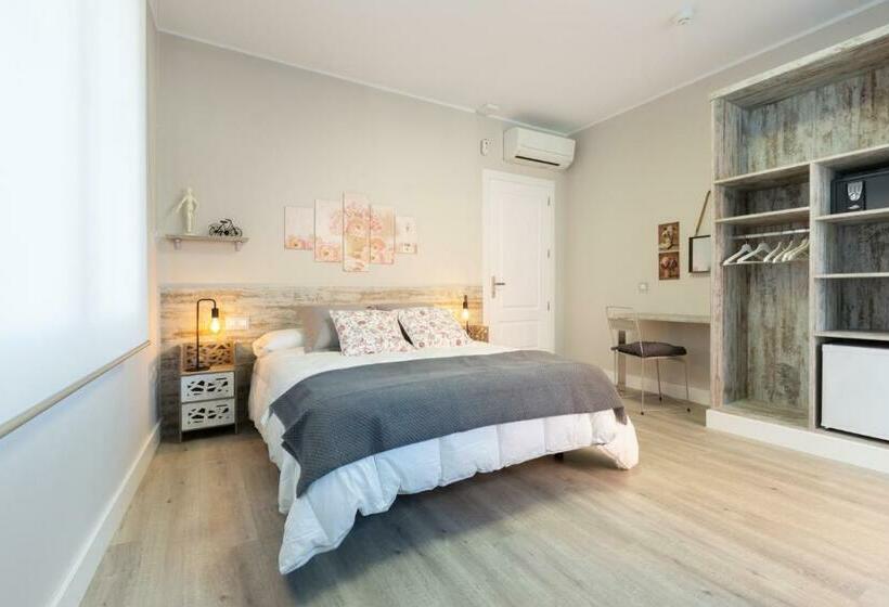 اتاق لوکس با بالکن, Urban Sabadell
