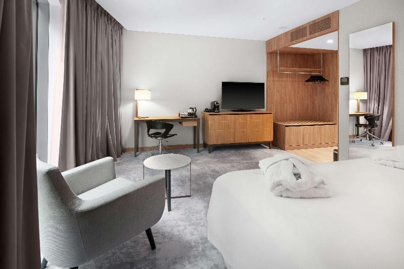 اتاق لوکس با تخت بزرگ, Hilton Garden Inn Vilnius City Centre