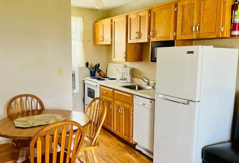آپارتمان سوپریور 1 خوابه, Anne Shirley Motel & Cottages