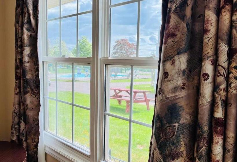 اتاق سوپریور, Anne Shirley Motel & Cottages