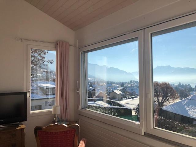 اتاق لوکس, La Maison Des Copains
